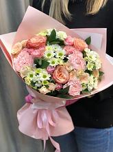 Букет нежные объятья в Конышёвке Букет цветов из: Гвоздики, Розы и Хризантемы в Конышёвке